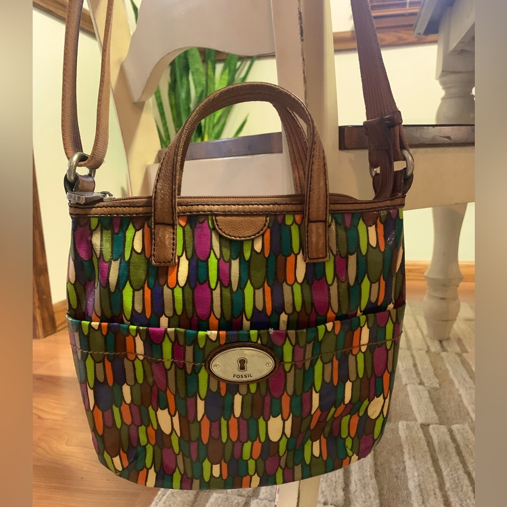Fossil Calypso Key Per Multi Color Feather Print Coated Canvas Crossbody EUC